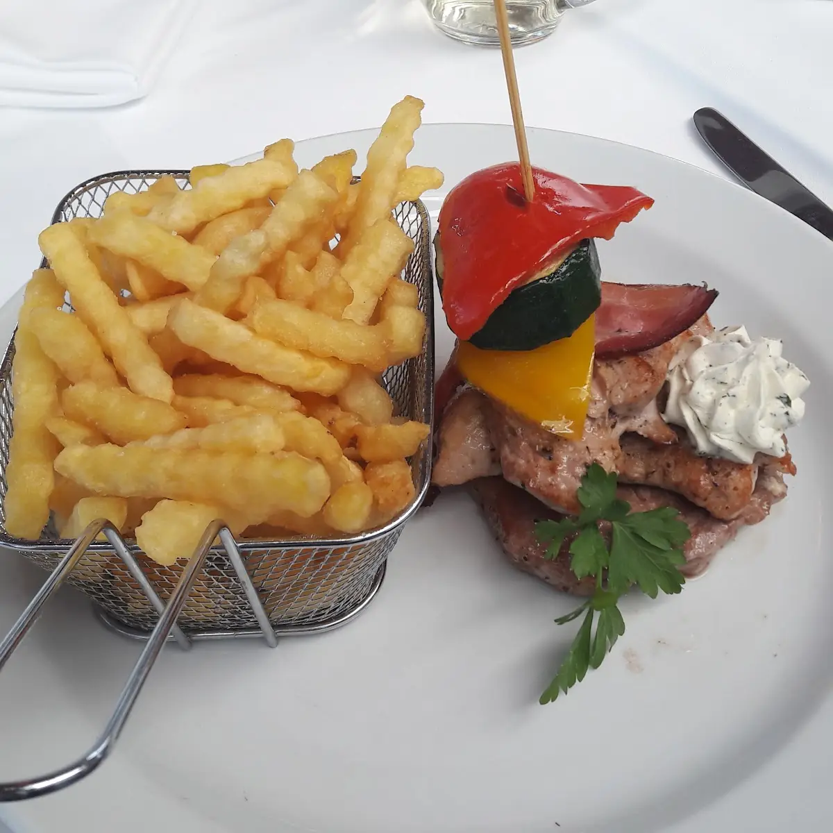 Grillteller Mit Pommes