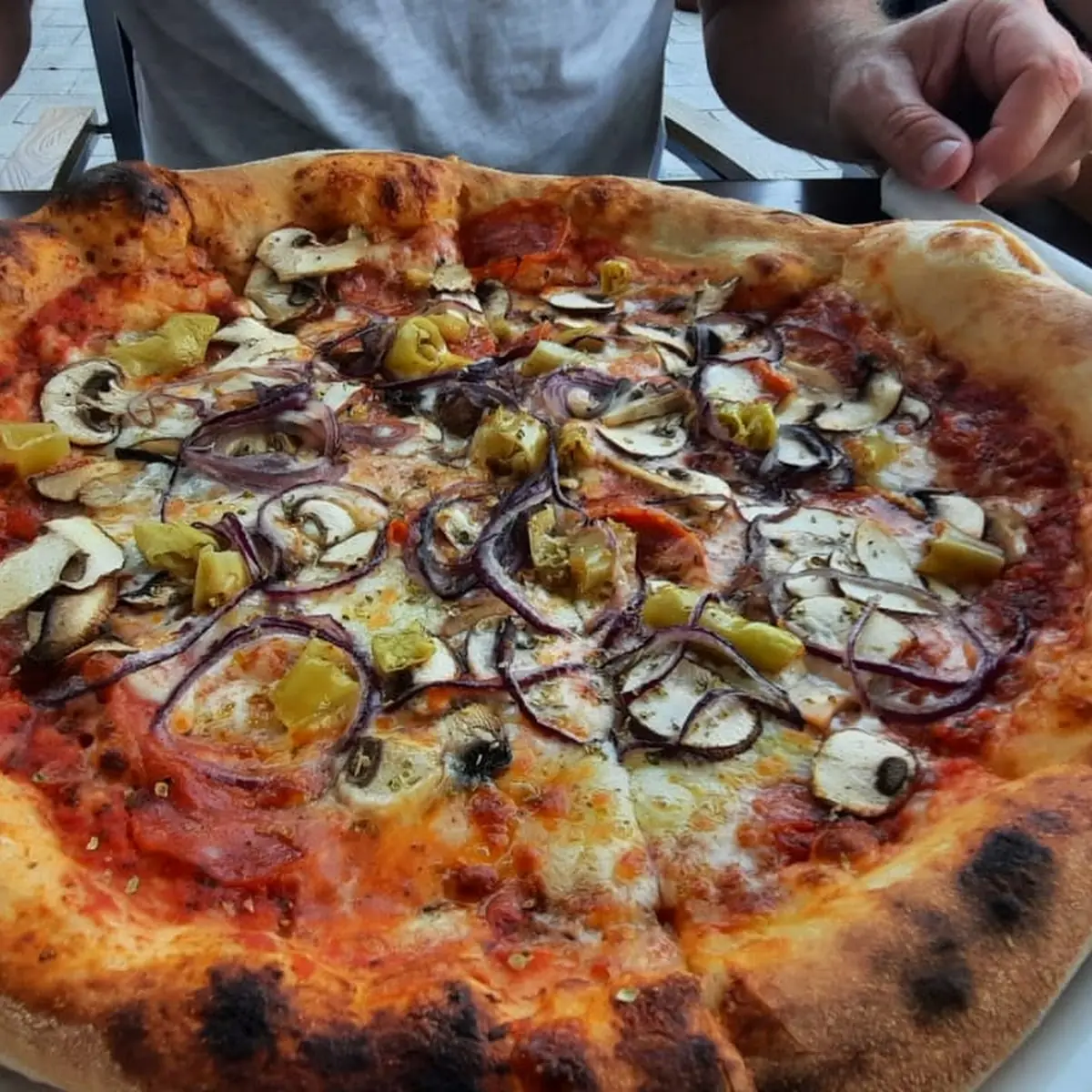 Pizza Mafia Mit Zwiebeln