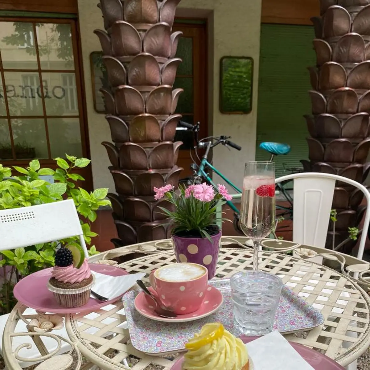 Brombeer-limette Cupcake Zitronencupcake Cappuccino Rosensekt