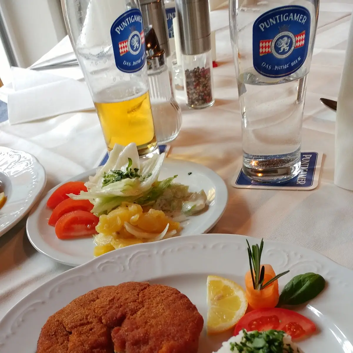 Gebackene Frikadelle M Basmatireis U Gem Salat