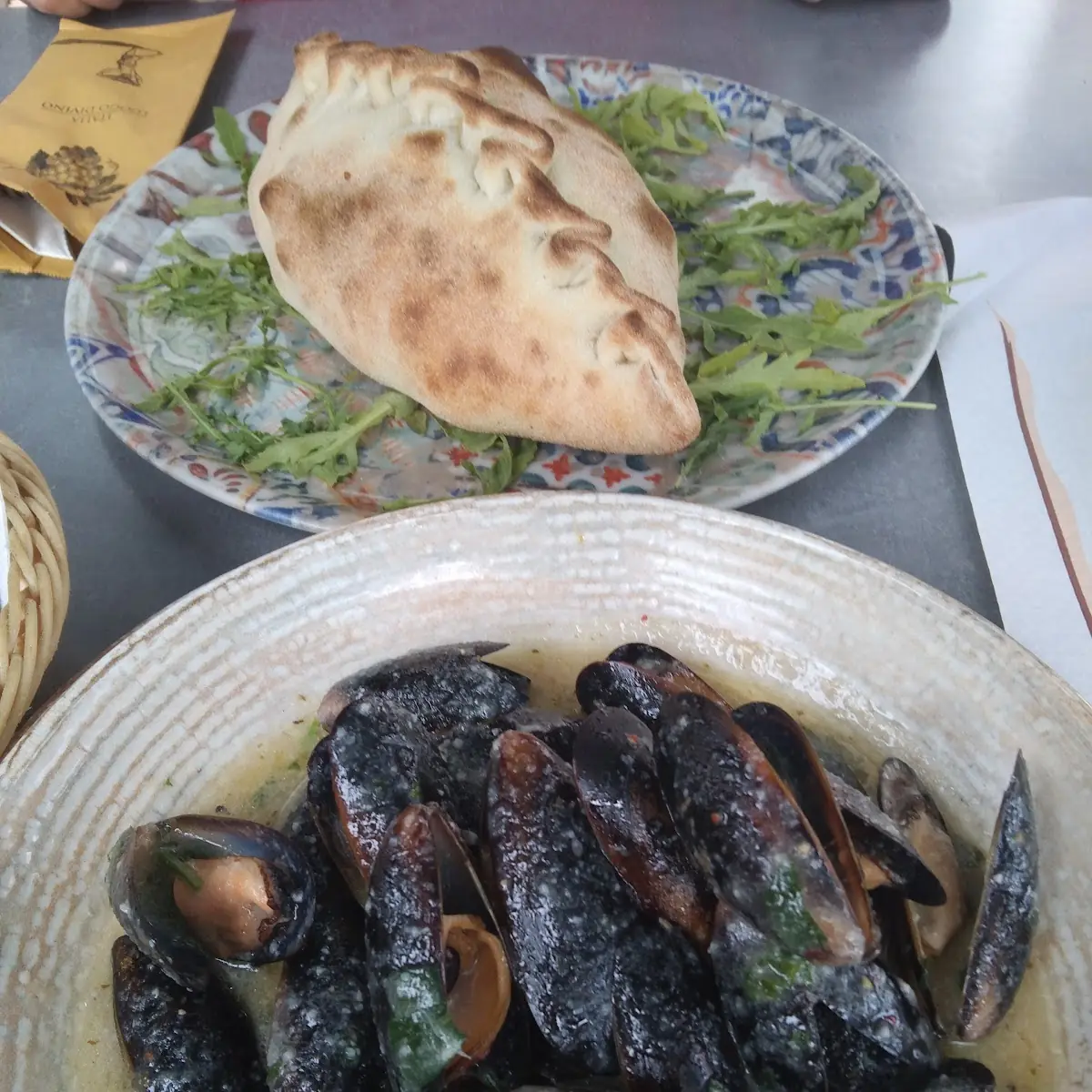 Muscheln Und Calzone Pizza