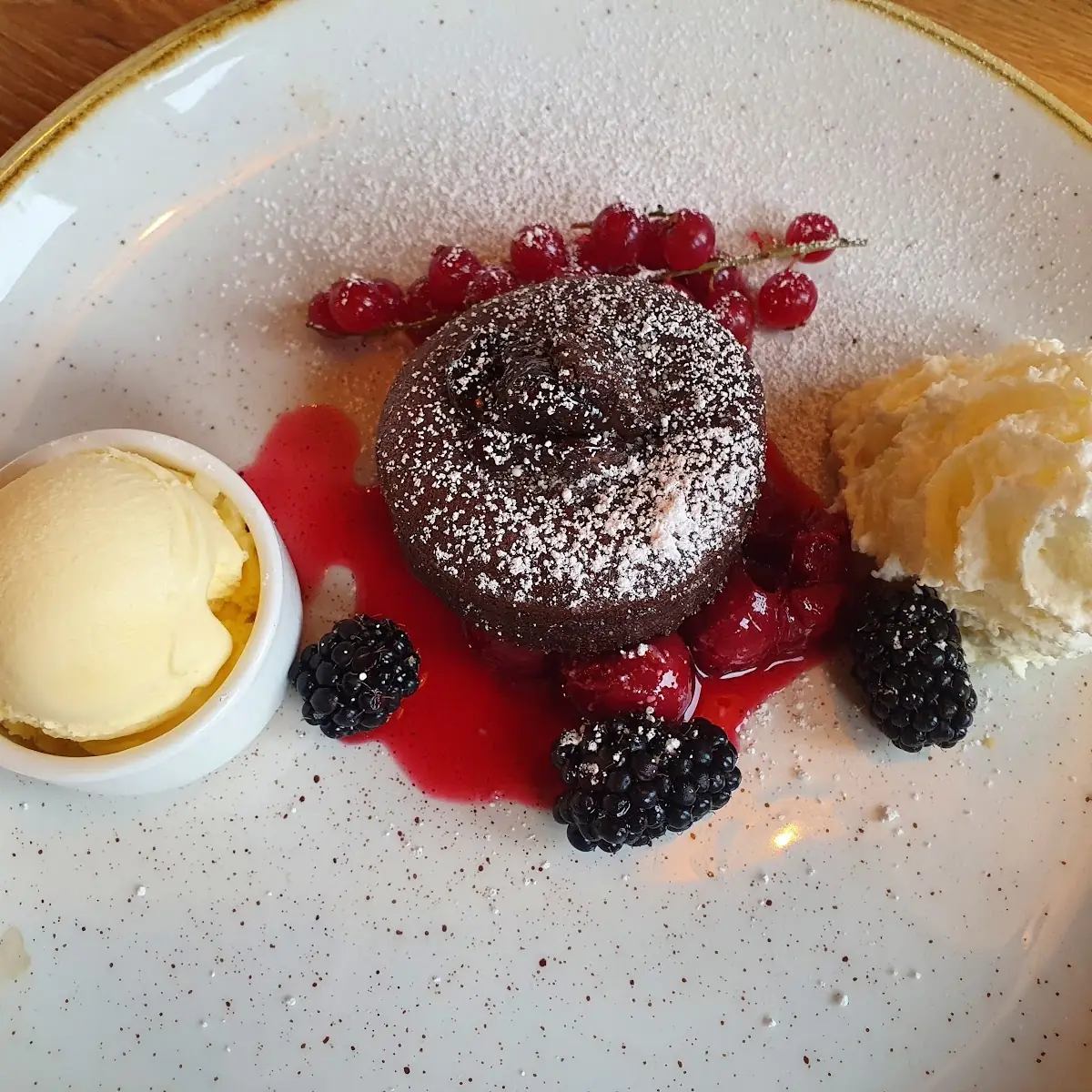 Lauwarmes Schokosoufflé Mit Flüssigem Kern