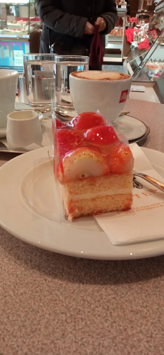 Erdbeerschnitte