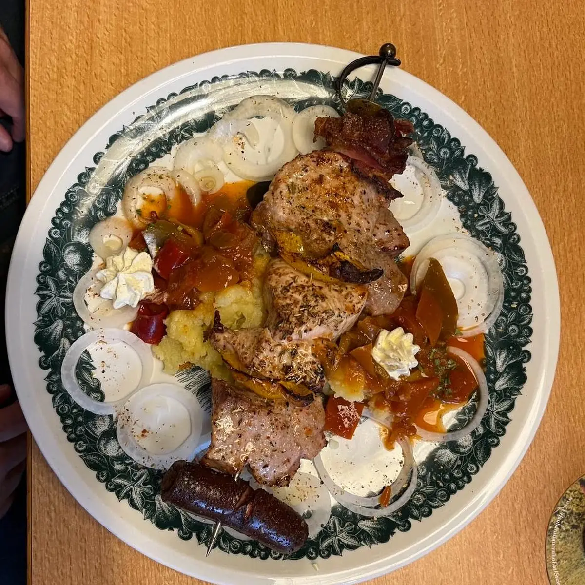 Ungarischer Grillteller
