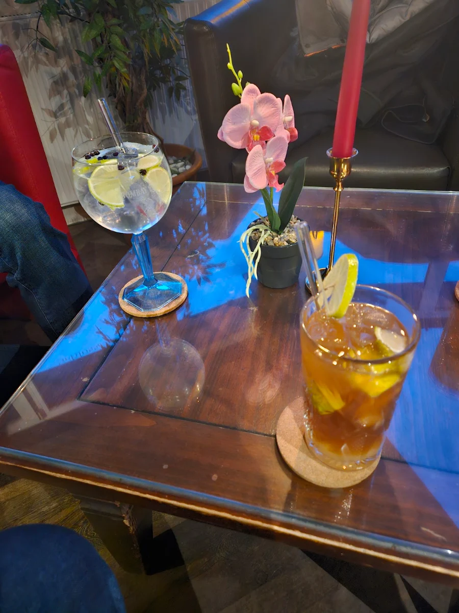 Gin Tonic Und Calpi