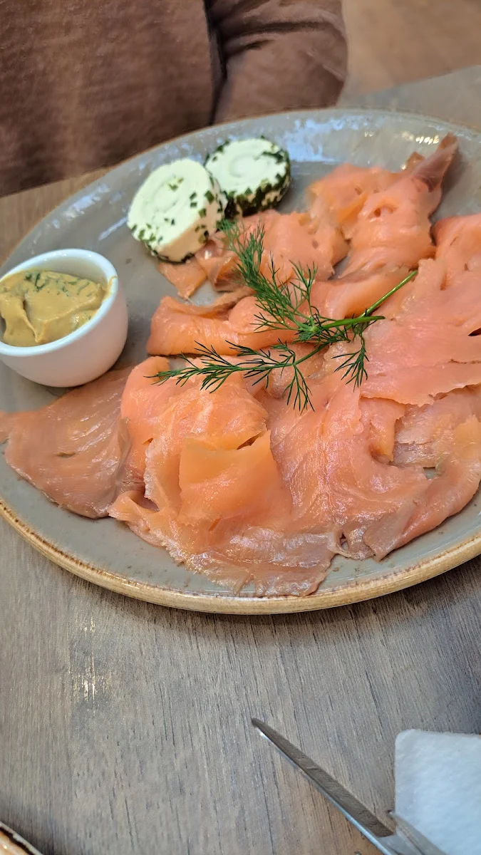Lachsfrühstück