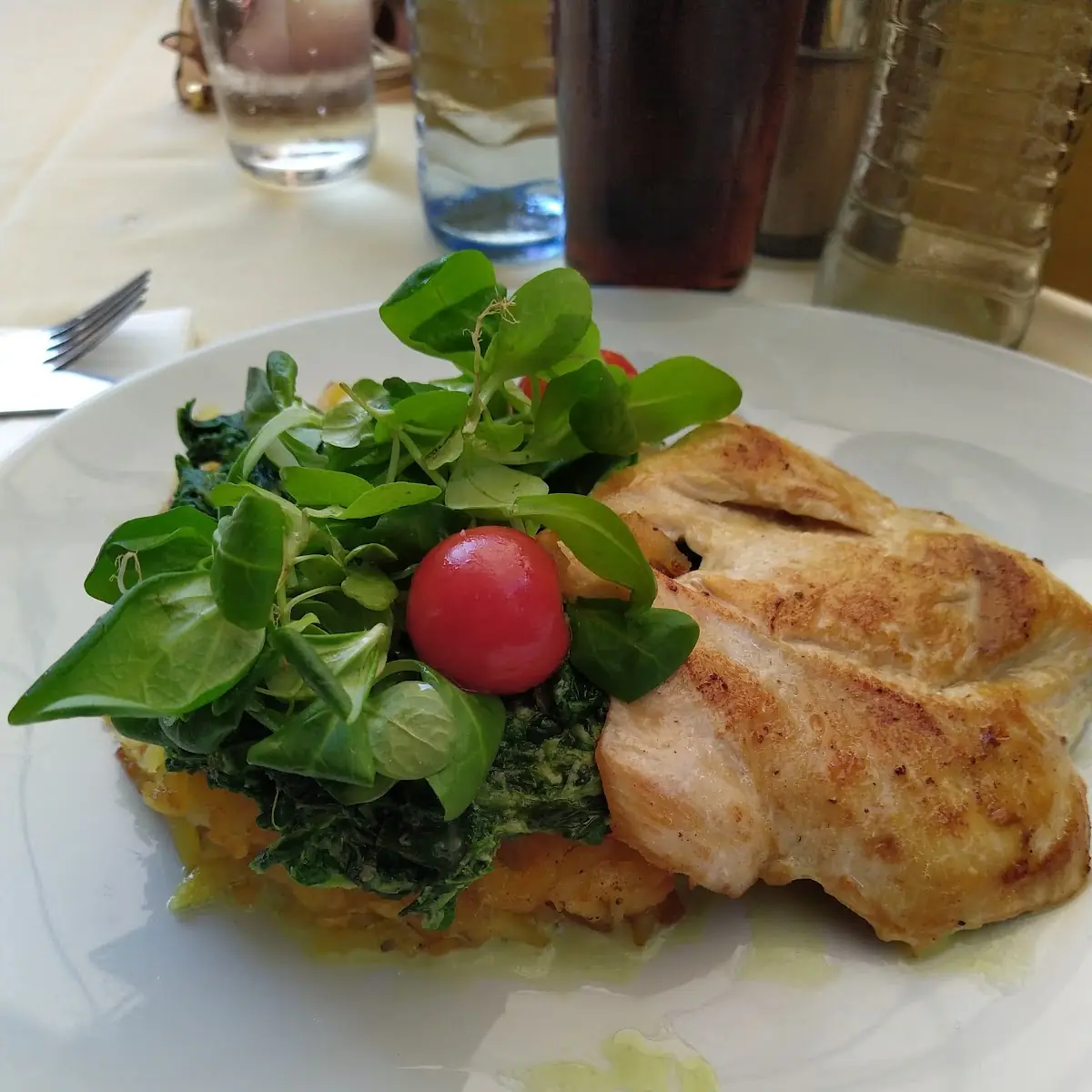 Huhn Mit Rösti Und Spinat