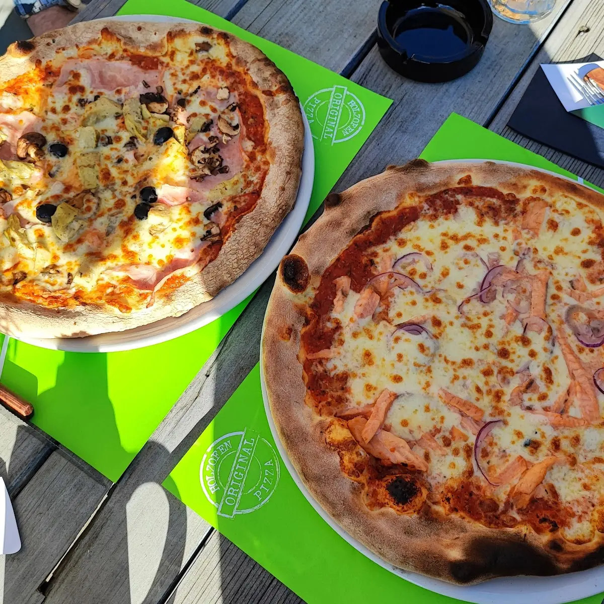 Pizza Salmone Und Quatro Statione