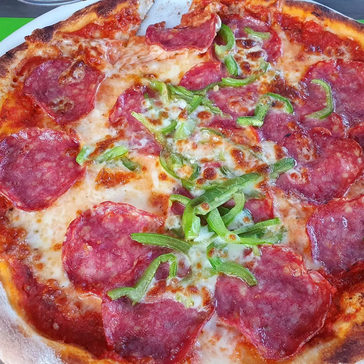Salami Pizza