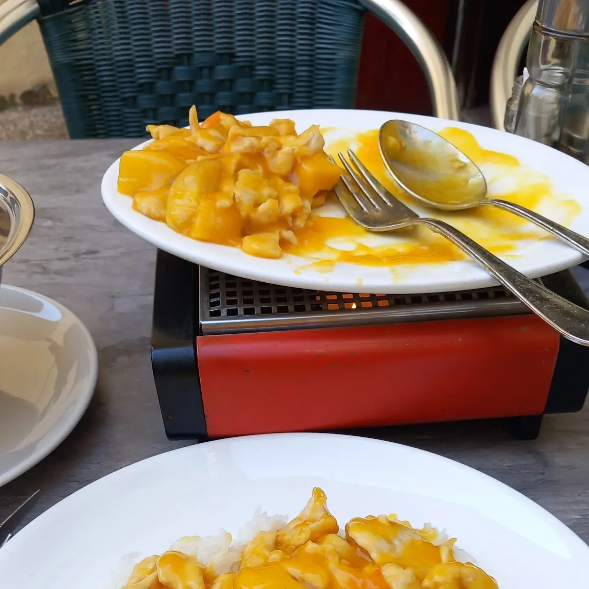 Gebratenes Hühnerfleisch Mit Maroni