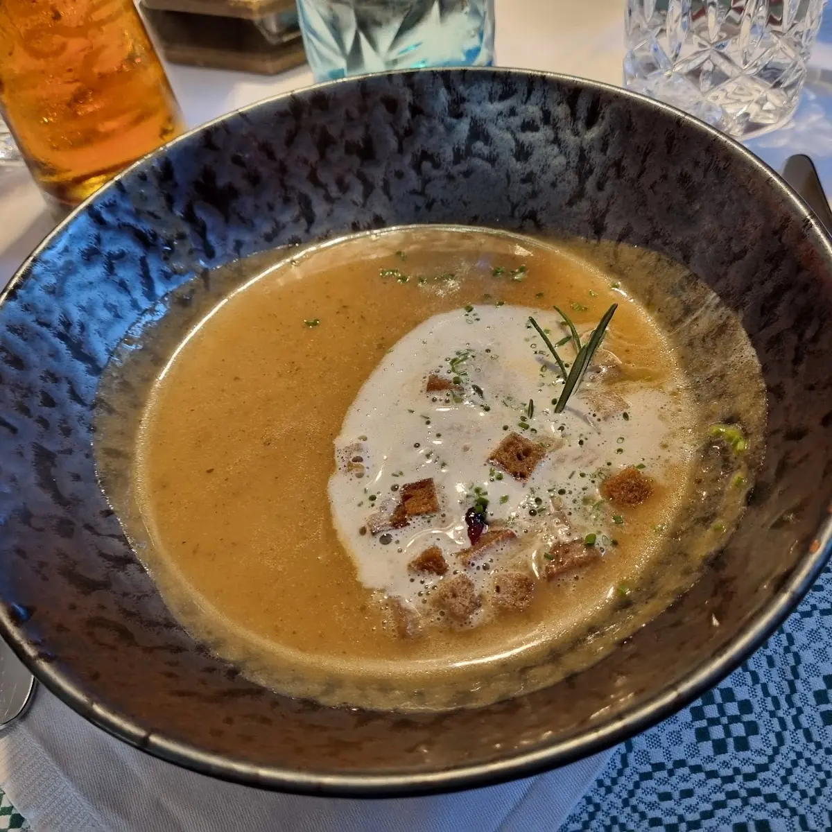 Wild-creme-suppe