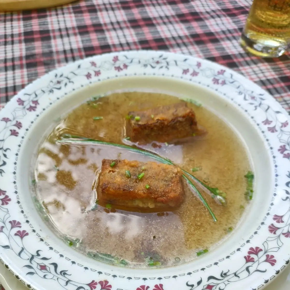 Ochsenschleppsuppe