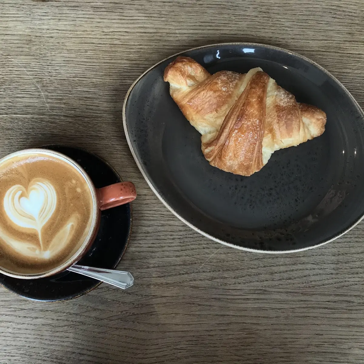 Croissant & Cappuccino