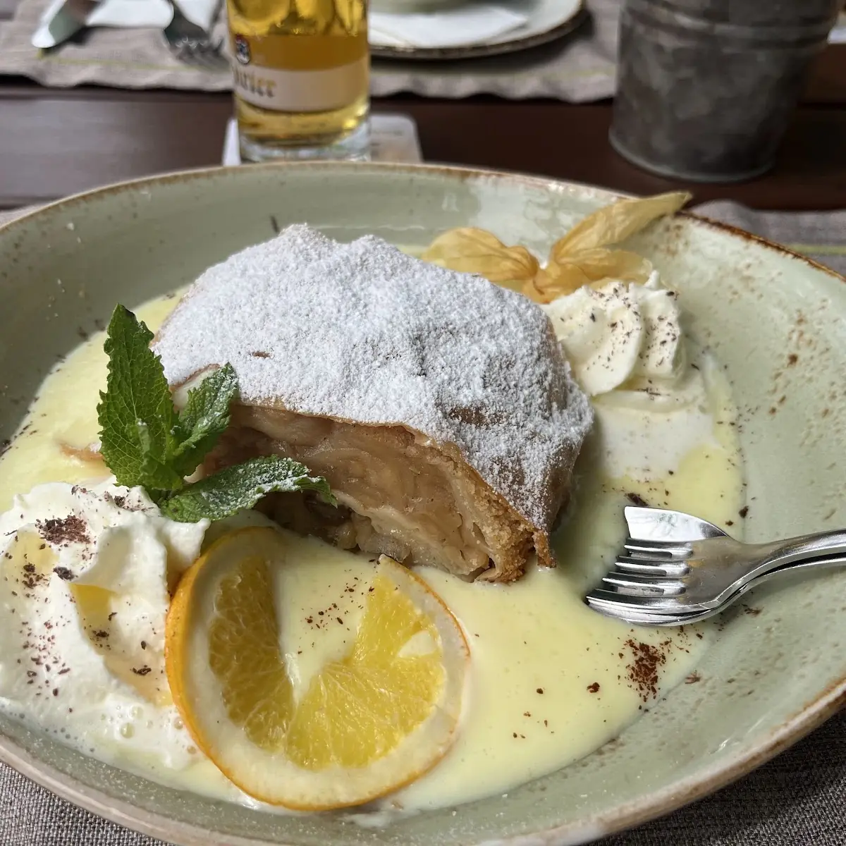 Apfelstrudel Mit Vanillesoße