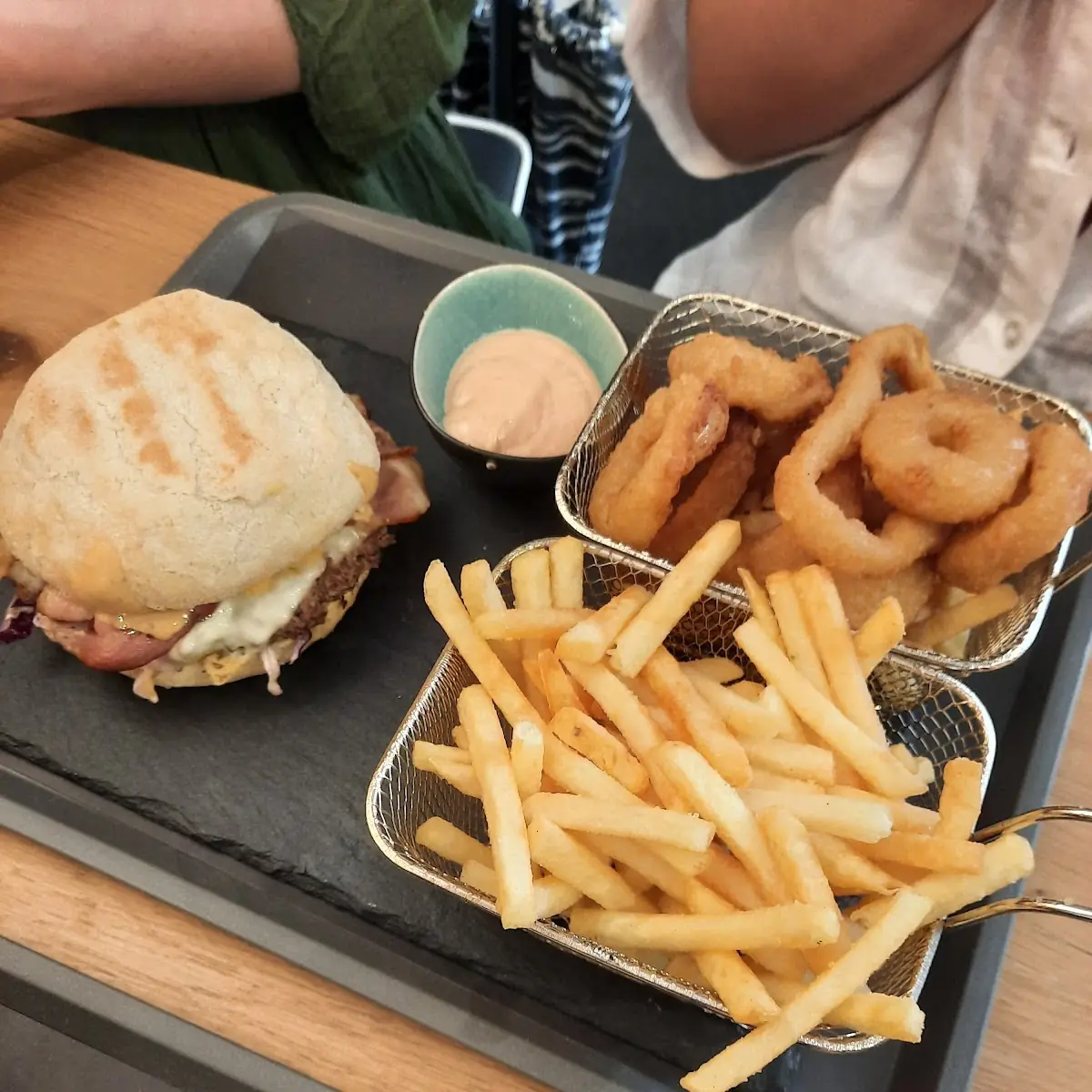 Smokey Burger