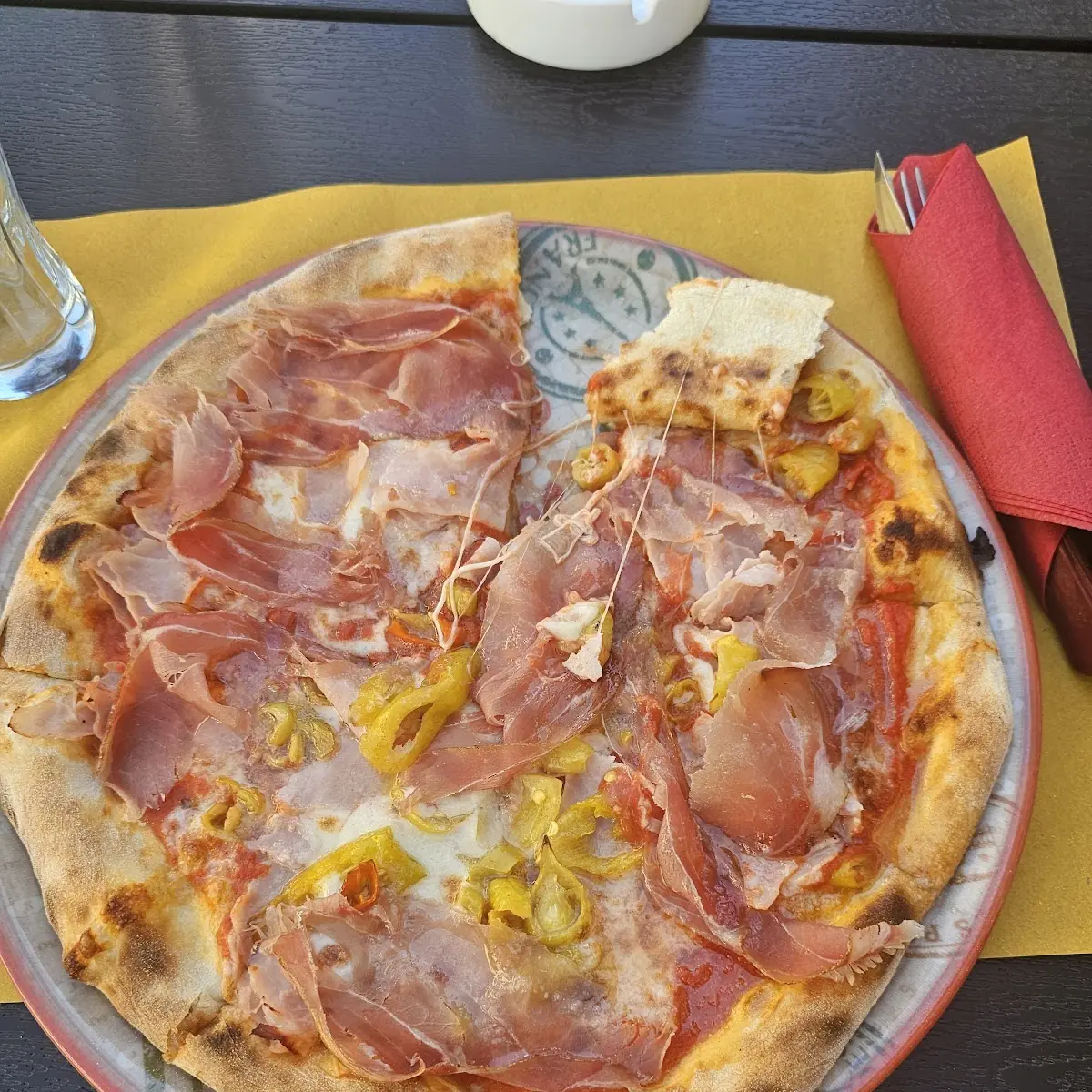 Pizza Provinciale Und Pizza Salami Con Rucola