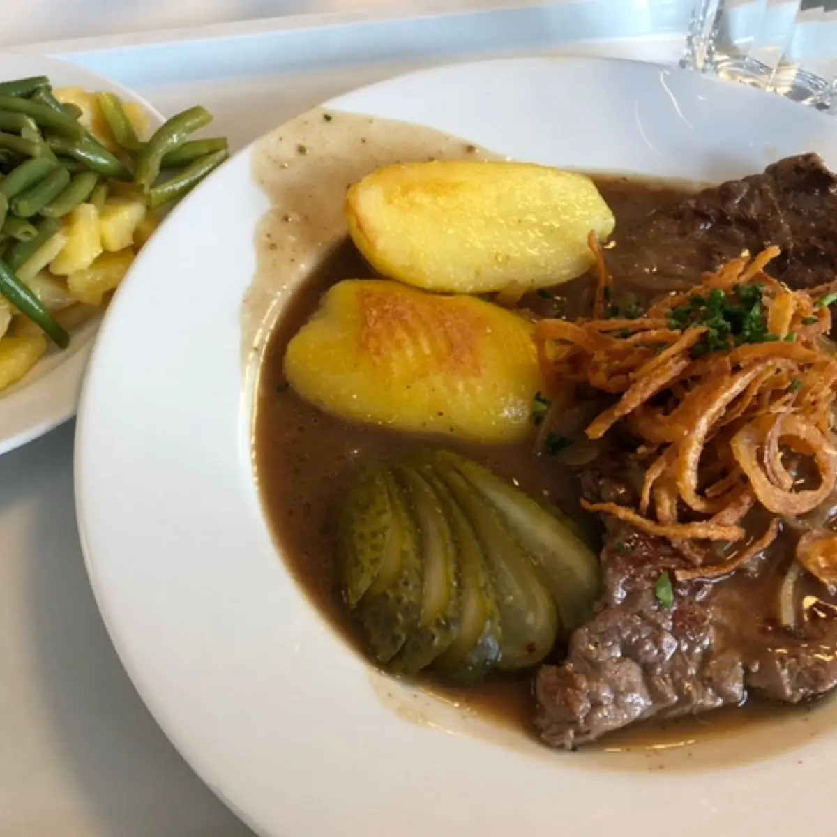 Zwiebelrostbraten Mit Bratkartoffeln