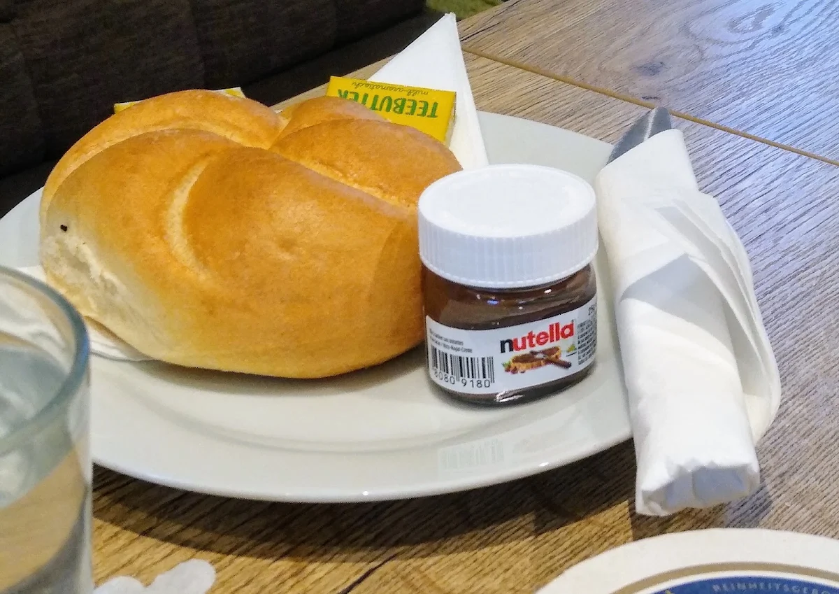 Frühstücks Semmerl Mit Nutella