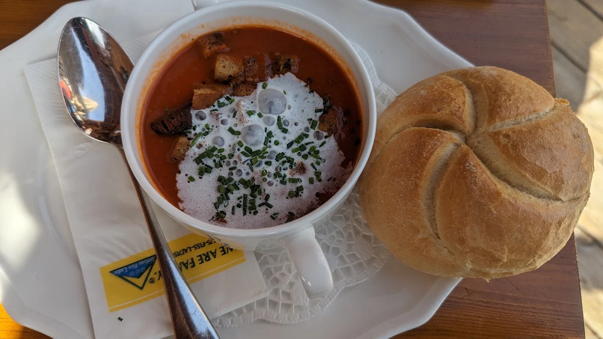 Herzhafte Gulaschsuppe