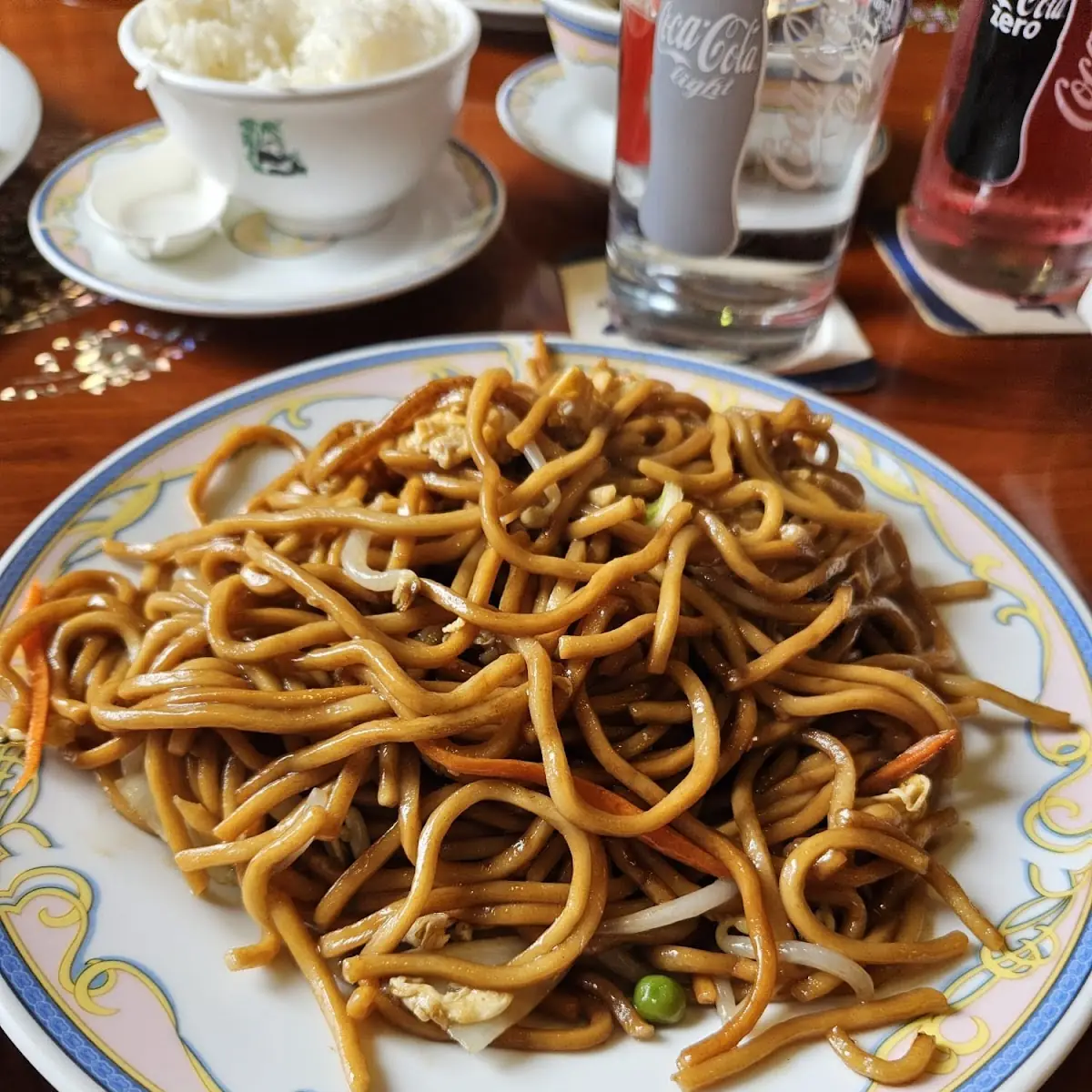 Gebratene Nudeln Mit Hühnerfleisch
