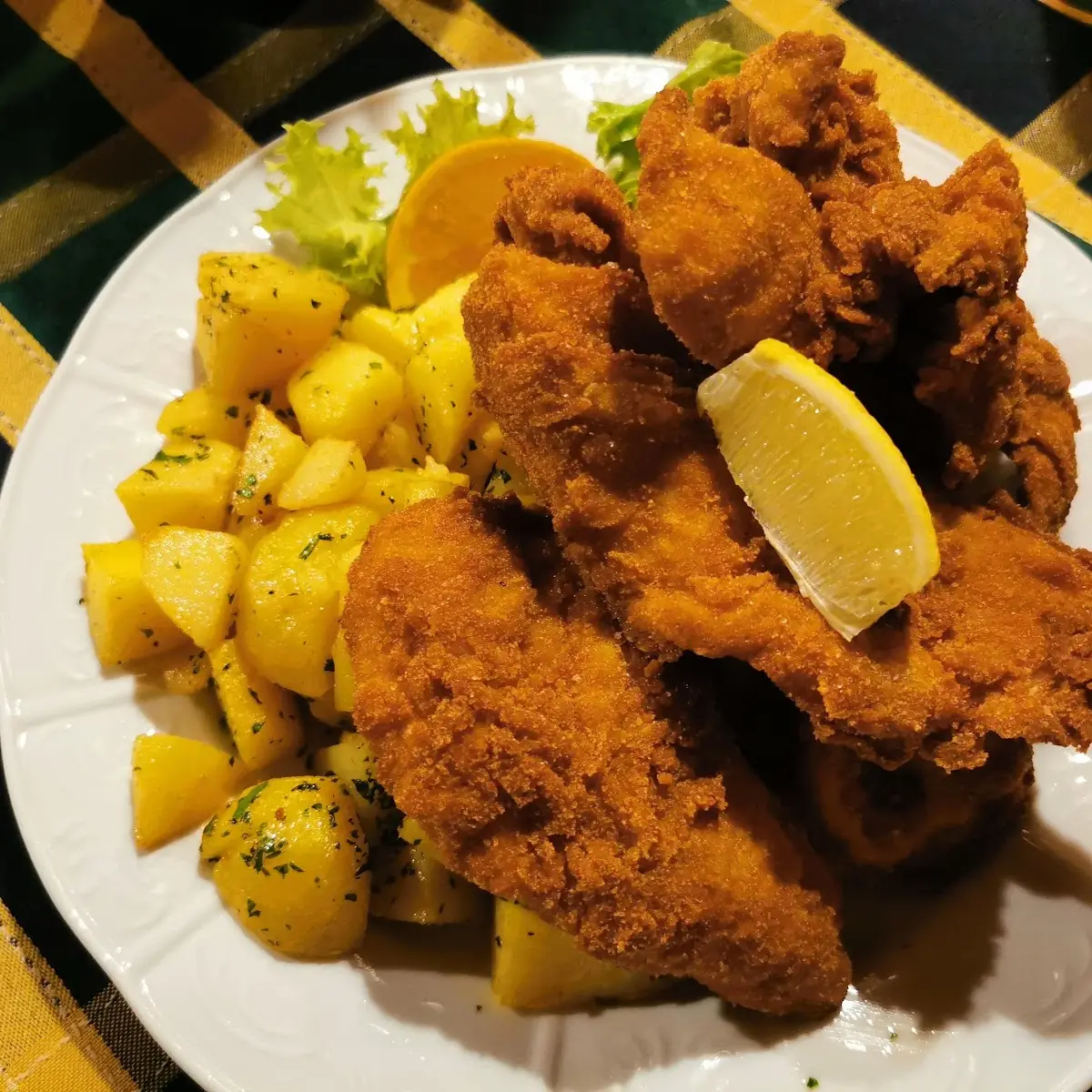 Hühnerschnitzel Mit Petersilienkartoffel