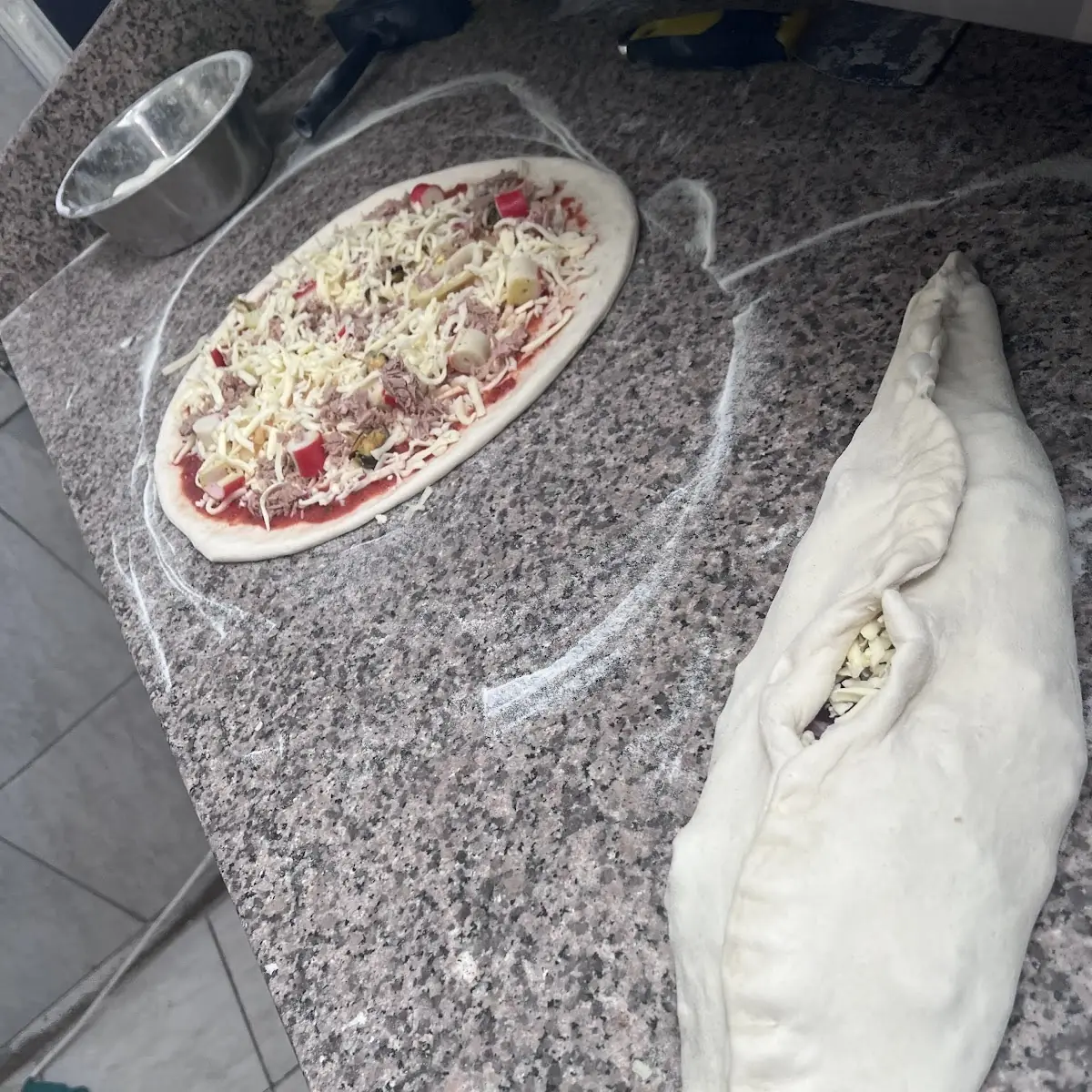 Pizza Und Stangerl