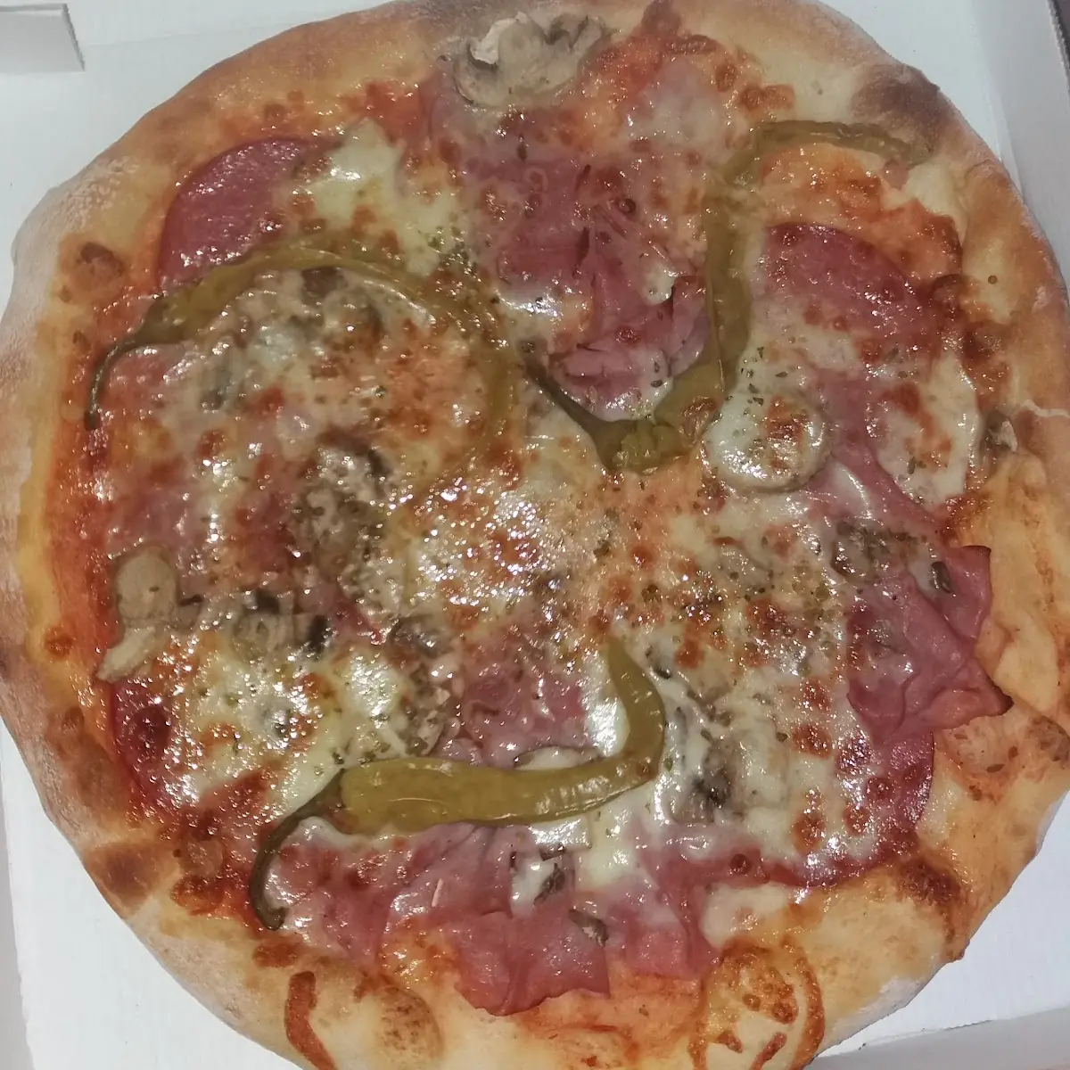 Pizza Calabrese