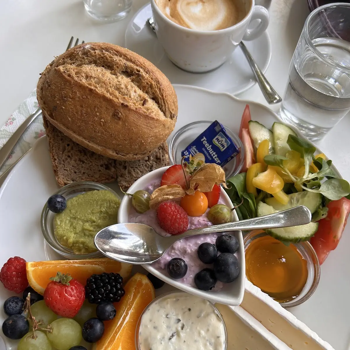 Royaler Frühstücksteller