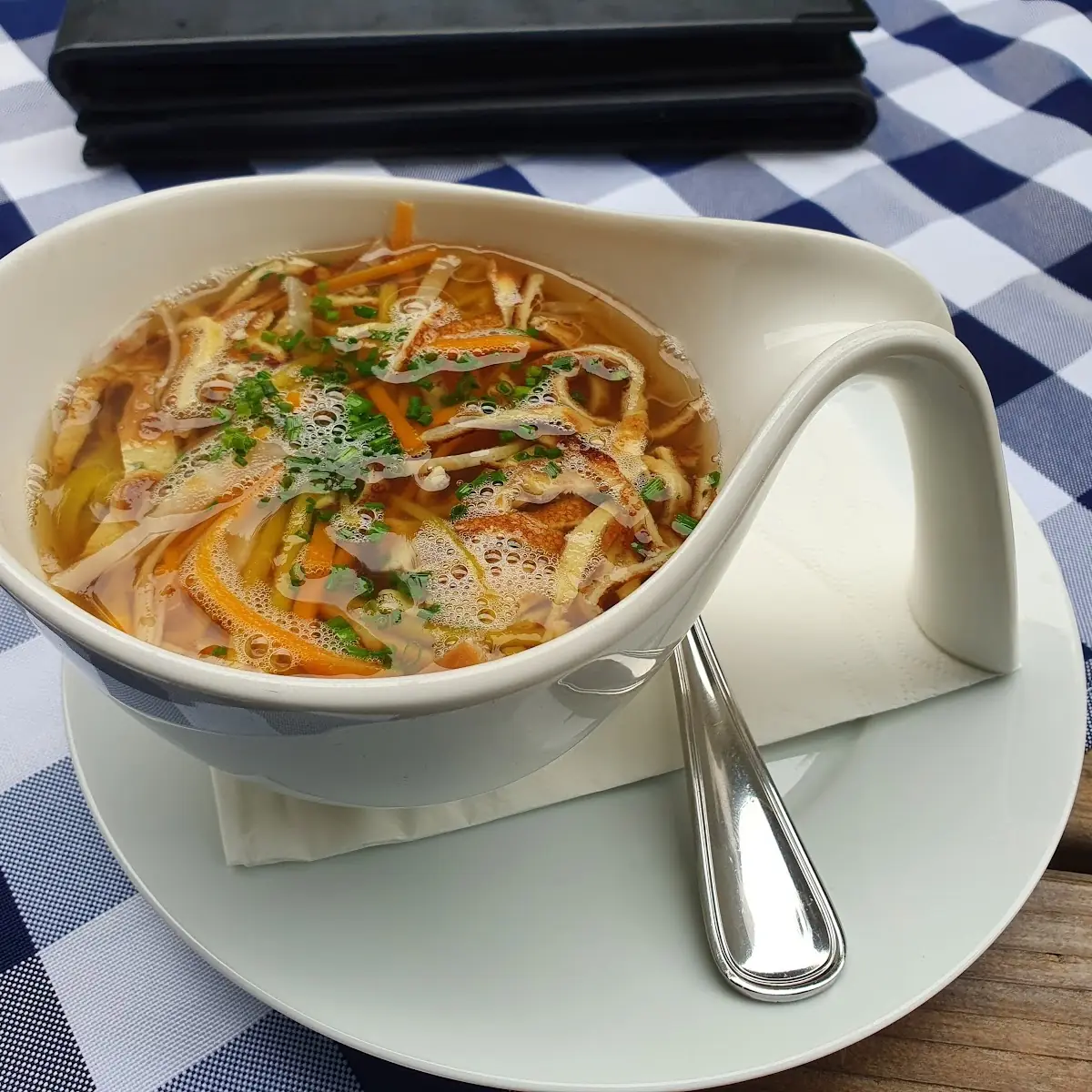 Flädle Suppe