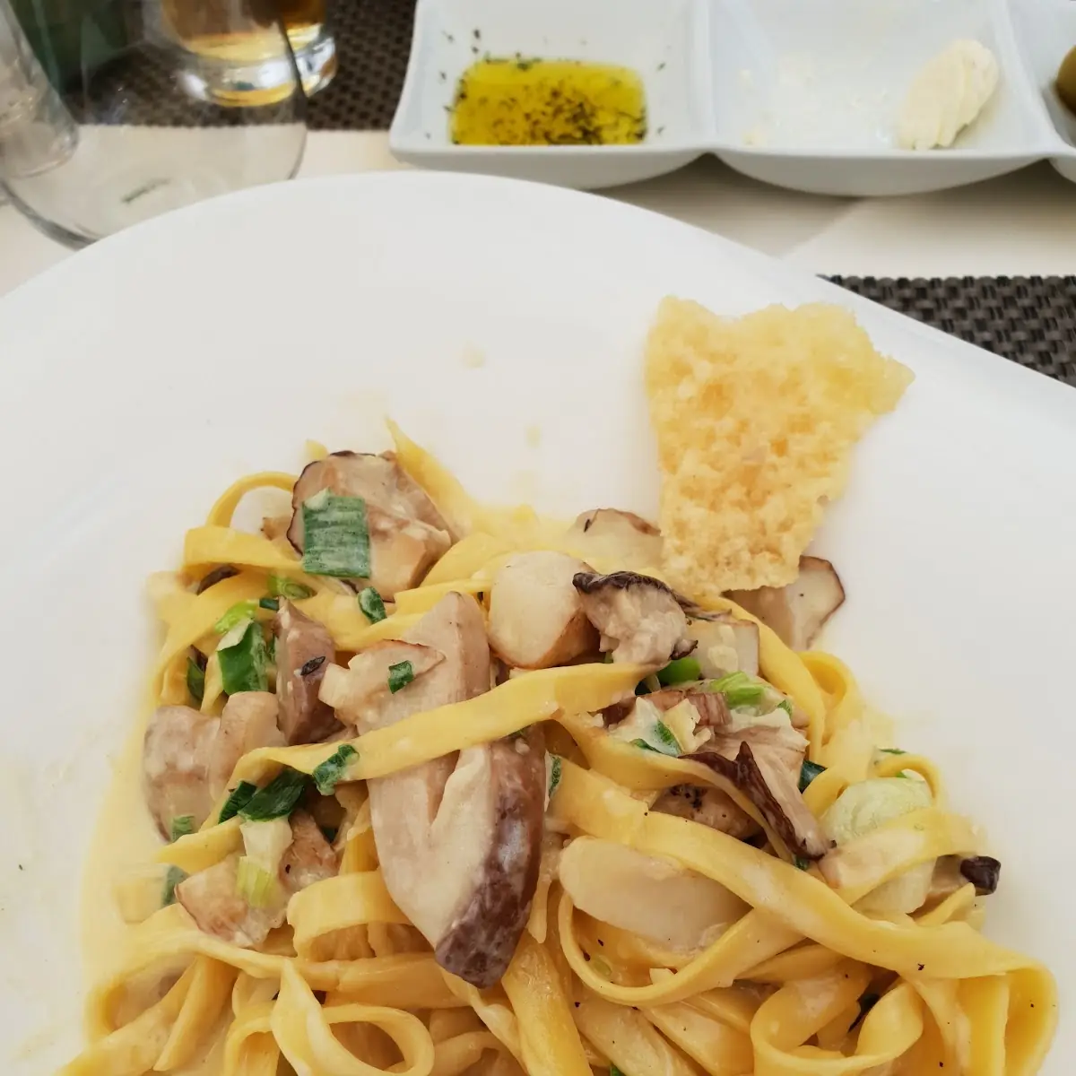 Bandnudeln Mit Steinpilzen
