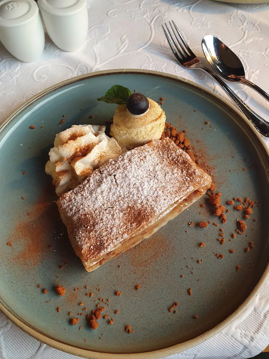 Apfelstrudel
