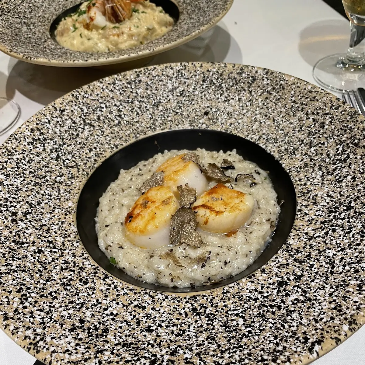 Risotto Mit Jakobsmuscheln Und Trüffel
