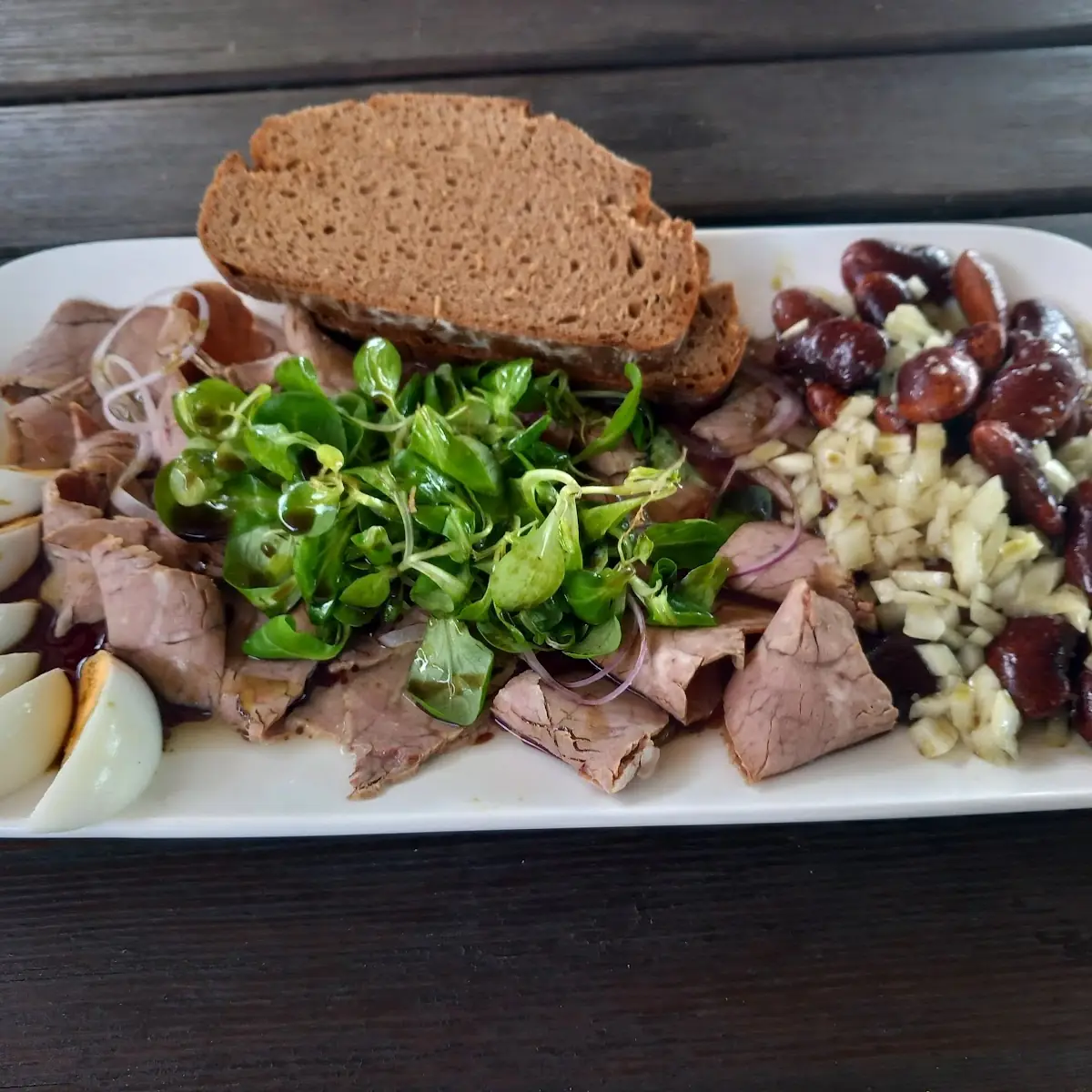 Saures Rindfleisch