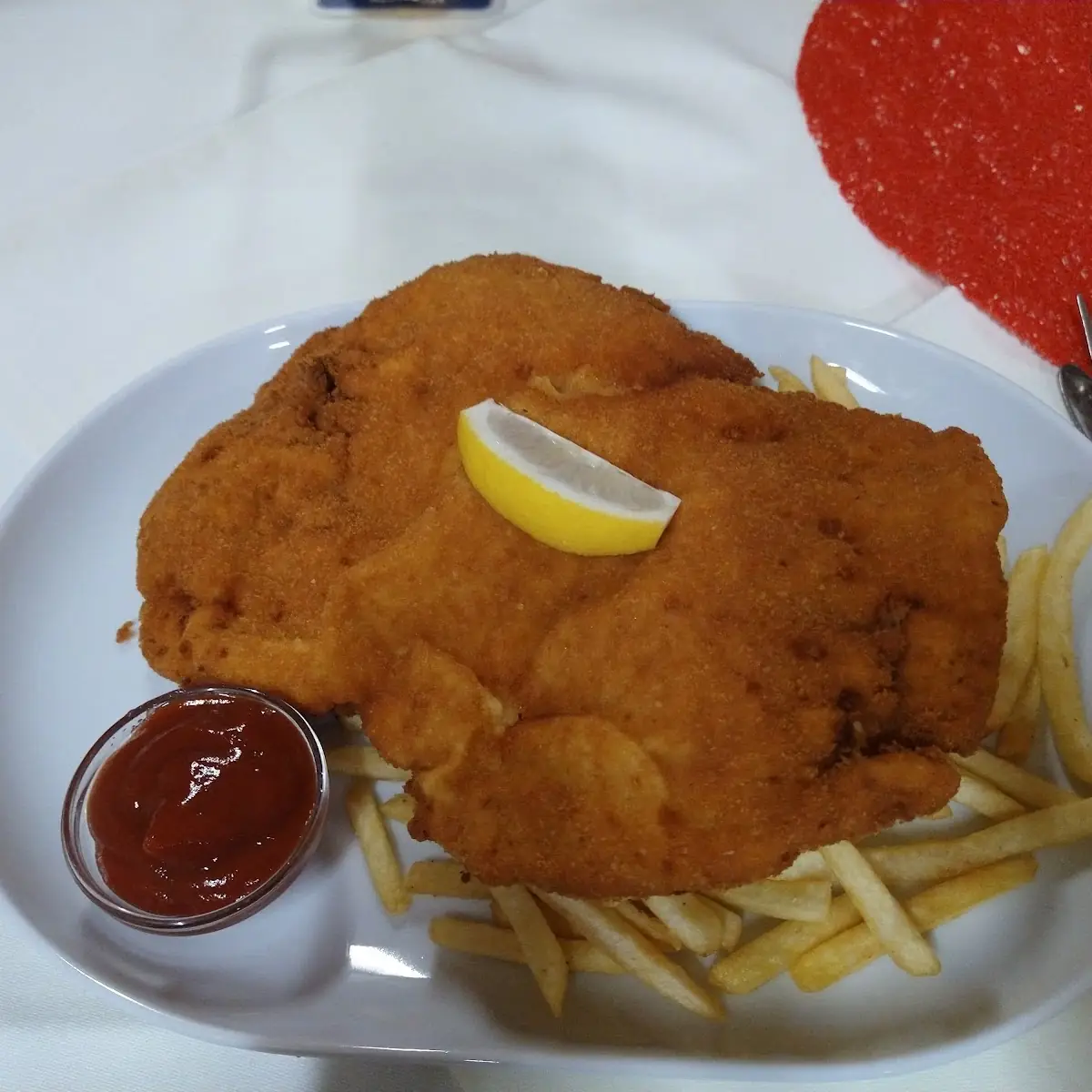 Wiener Schnitzel Mit Pommes Frites
