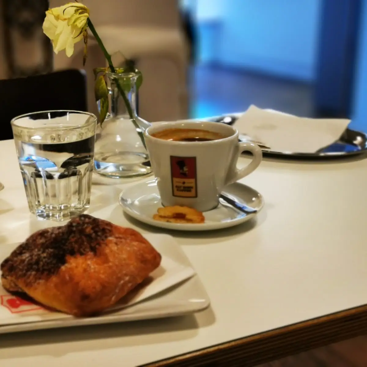 Nusstorte Mit Kaffee
