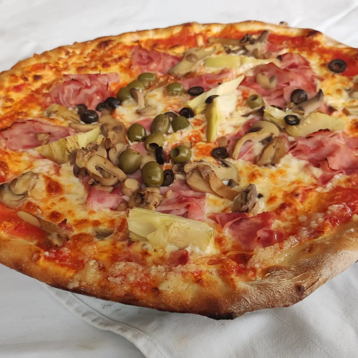 Pizza Capricciosa