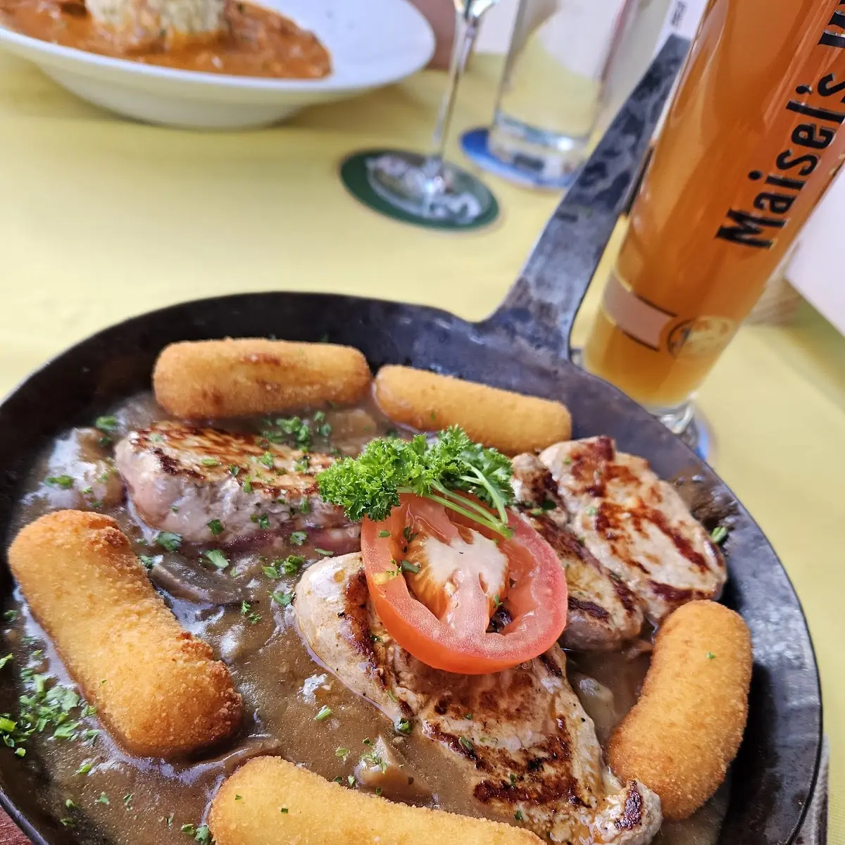 Jägl Pfannl Schweinefilet Und Kroketten
