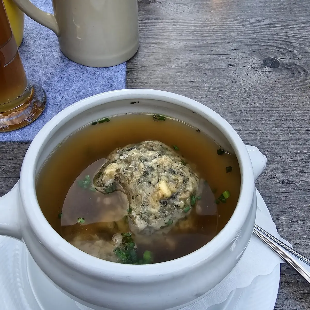 Leberknödelsuppe