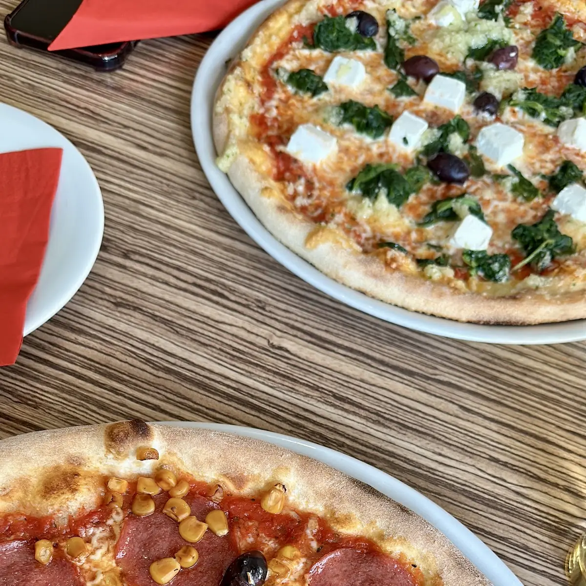 Salami Mais Olivenpizza