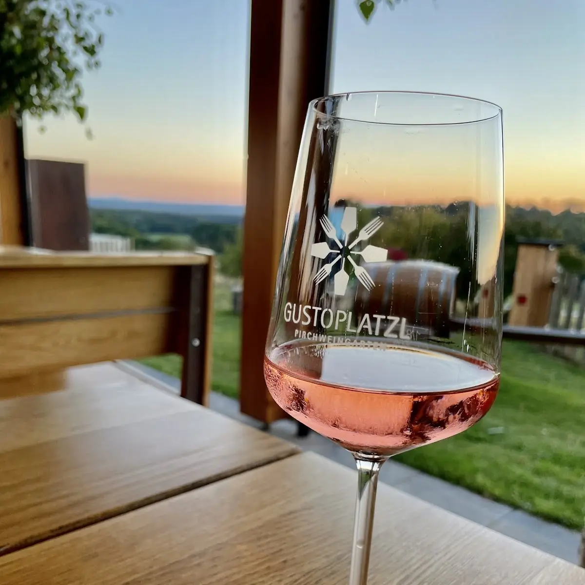 2 Gläser Wein