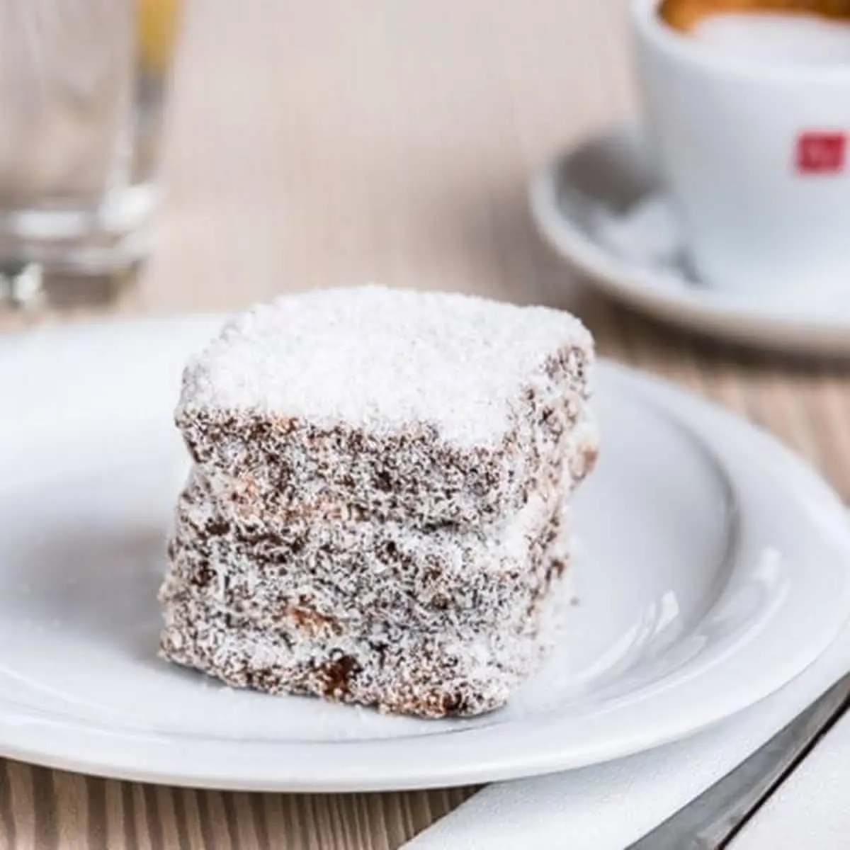 Gefüllte Kokoswürfel Čupavac