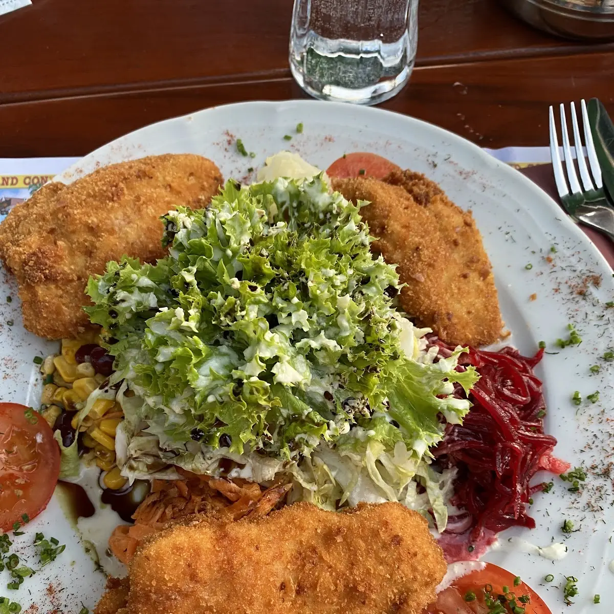 Backhendl Salat