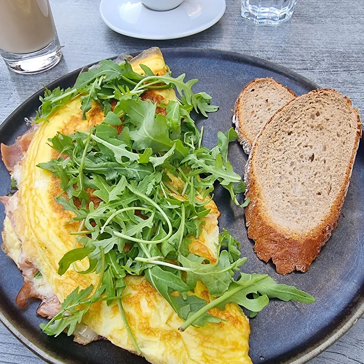 Omelette Mit Schinken Und Tomaten