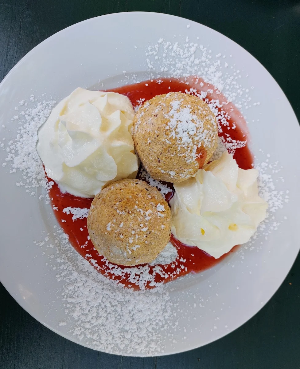 Dolce Dumplings with Ice Cream