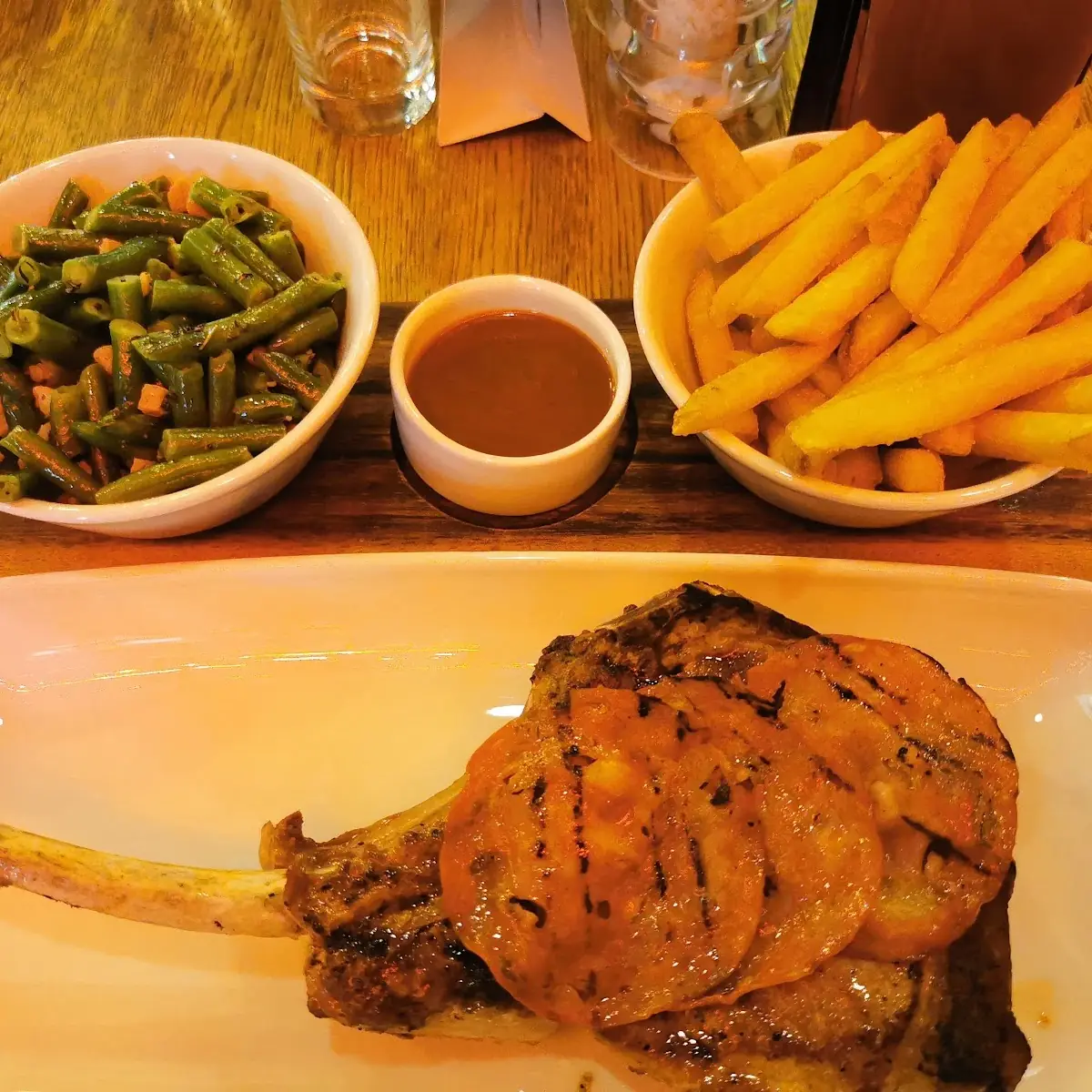 Strohschwein Tomahawk Steak