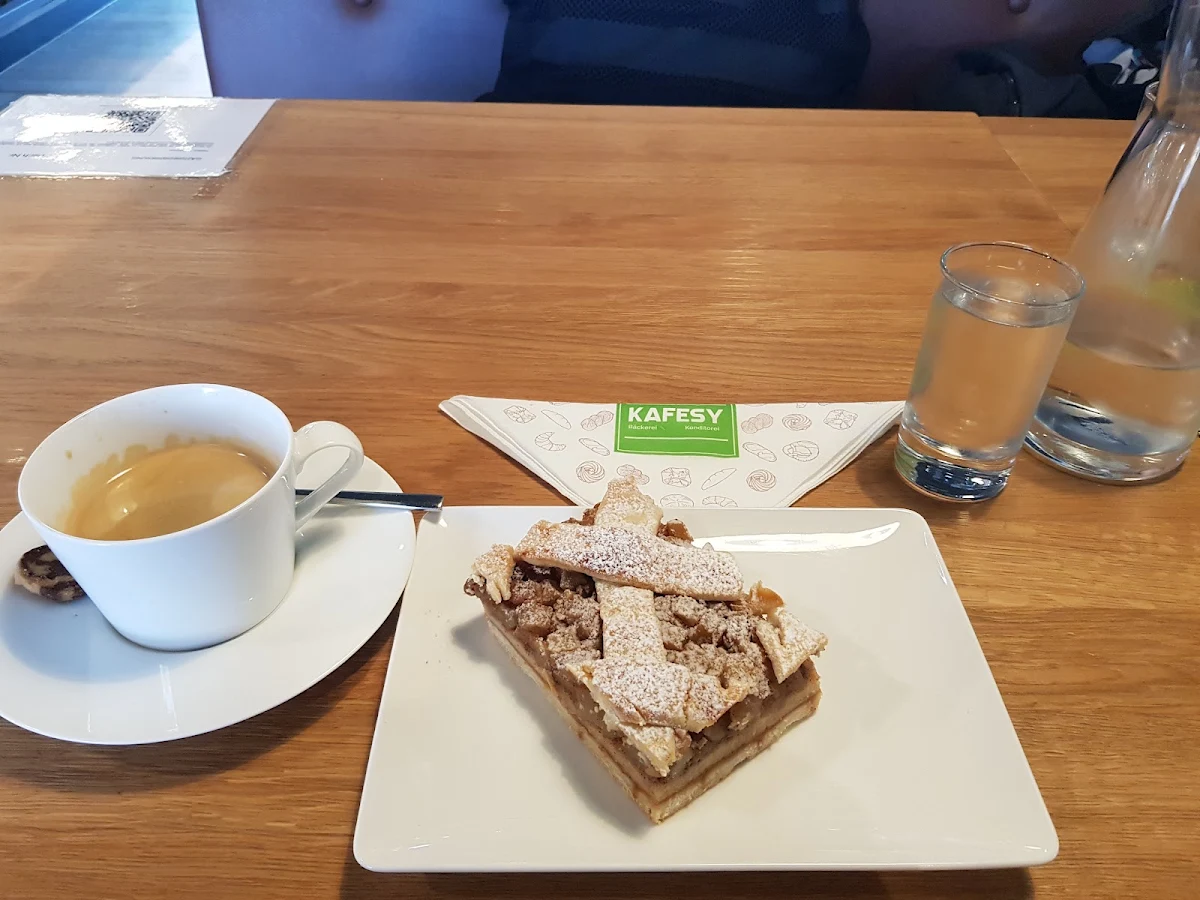 Espresso Gedeckter Apfelkuchen