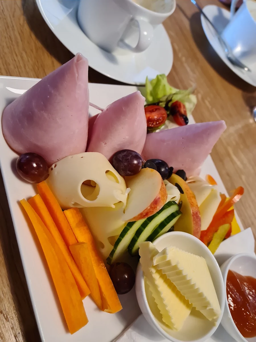 Klassisches Frühstück Mit Lachs Und Gebratenen Speck