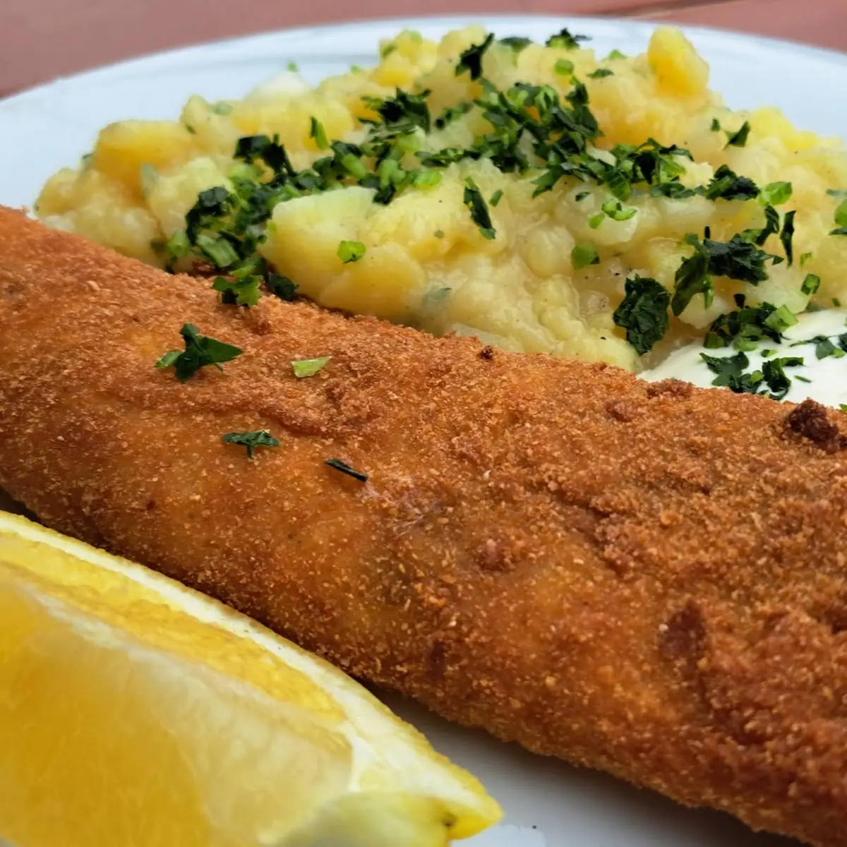 Backfisch Mit Hausgemachtem Kartoffelsalat