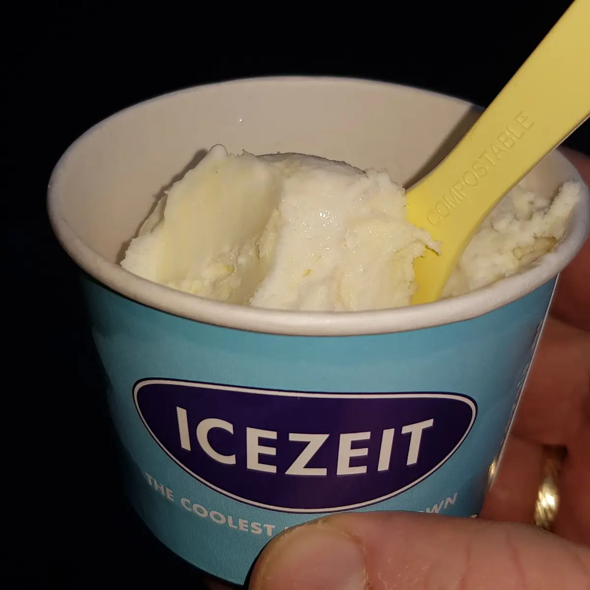 Zitronenkuchen Eis