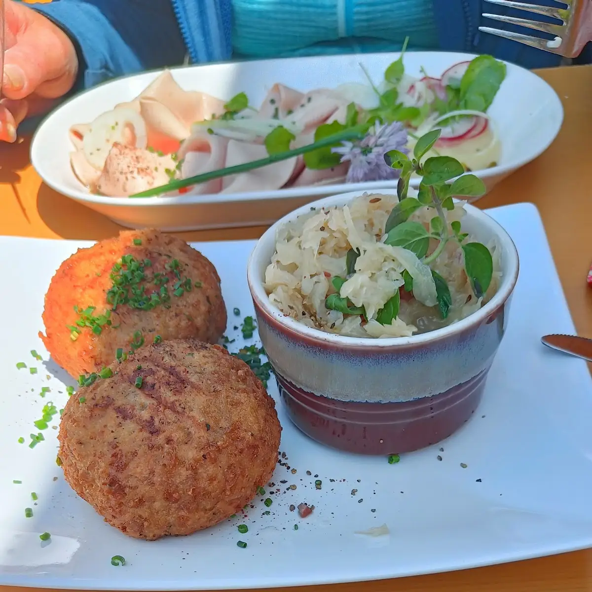 Kaspresknödel Mit Sauerkraut